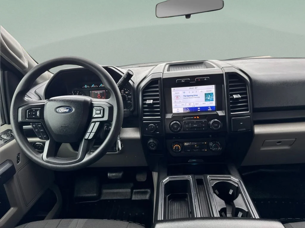 Used 2020 Blue Metallic Ford XL image 25