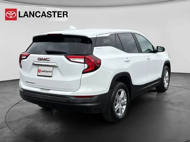 Used 2024 Summit White GMC SLE image 7