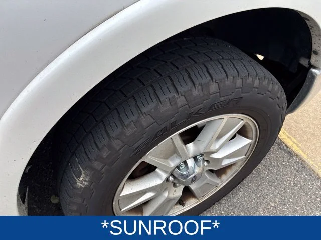 Used 2012 White Ford Lariat image 8