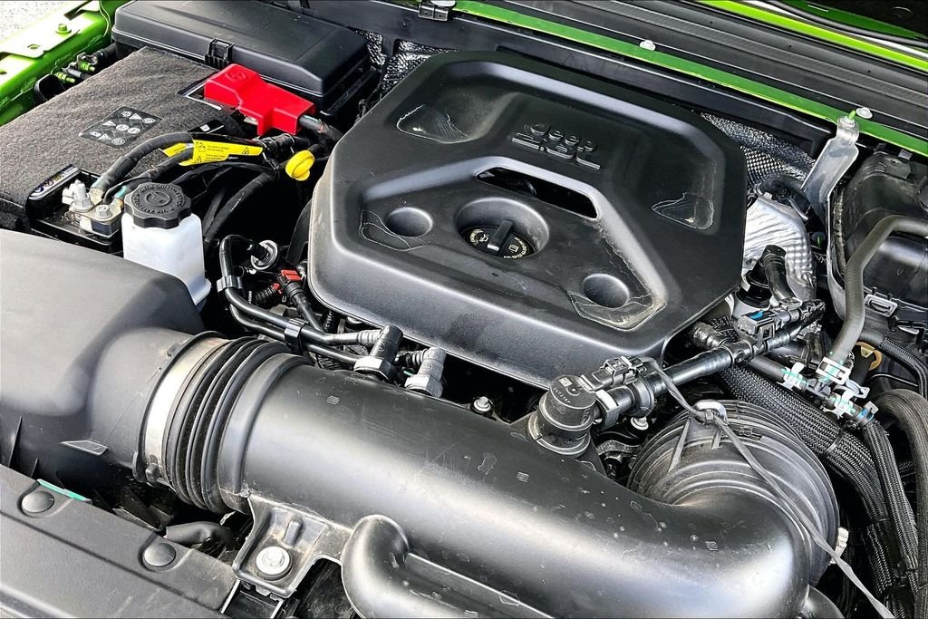 Used 2025 Green Jeep Sport image 30