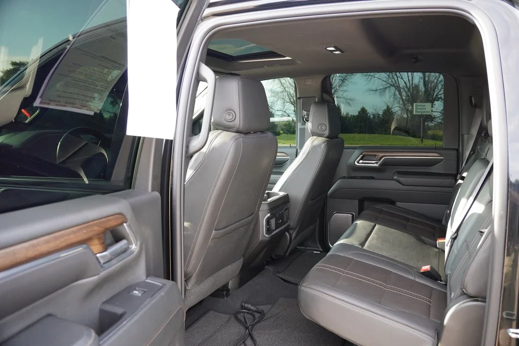 Used 2024 Black Chevrolet High Country image 18