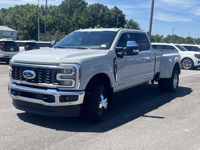 New 2026 Avalanche Ford F-350® Lariat® image 5
