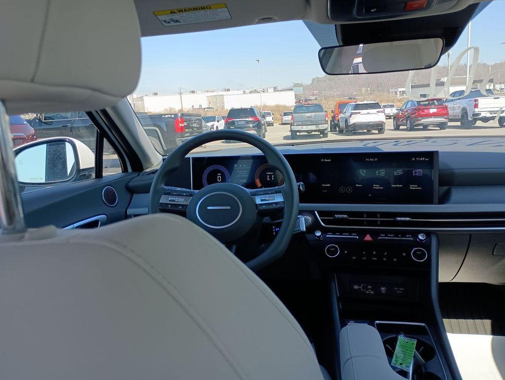 2025 Hyundai Sonata SEL - Photo 15