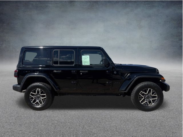 Used 2025 Black Jeep Sahara image 24