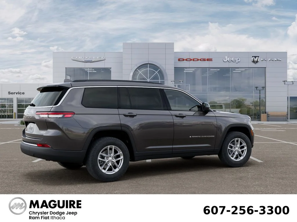 New 2026 Baltic Gray Metallic Clear-Coat Exterior Paint Jeep Laredo image 4