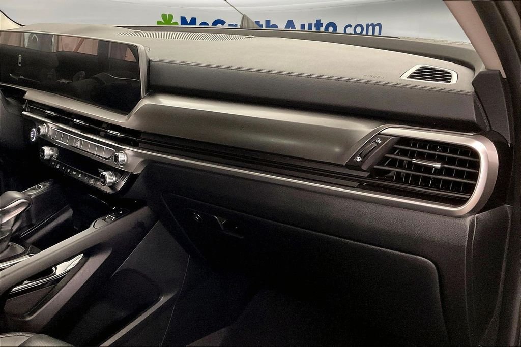 Used 2025 Green Kia S image 21