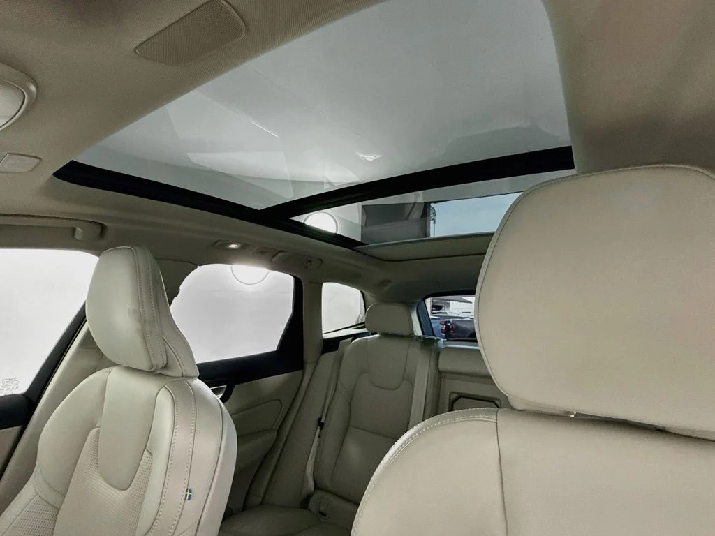 Used 2025 Gray Volvo T8 Ultra image 22