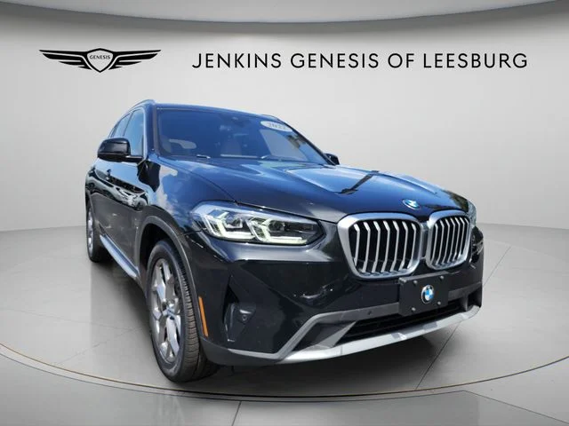Used 2022 Black BMW xDrive30i image 2