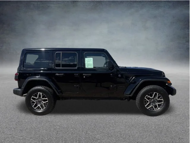 Used 2025 Black Jeep Sahara image 24