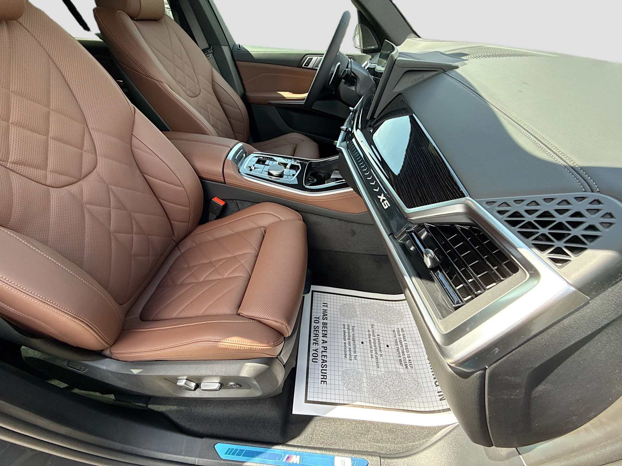New 2026 Dravit Grey Metallic BMW xDrive50e image 15