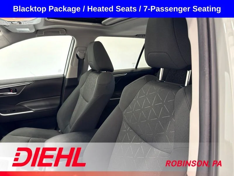 Used 2021  Toyota XLE image 18