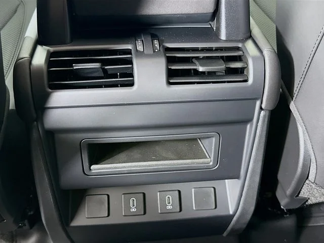 New 2026 Fuji White Land Rover S image 27