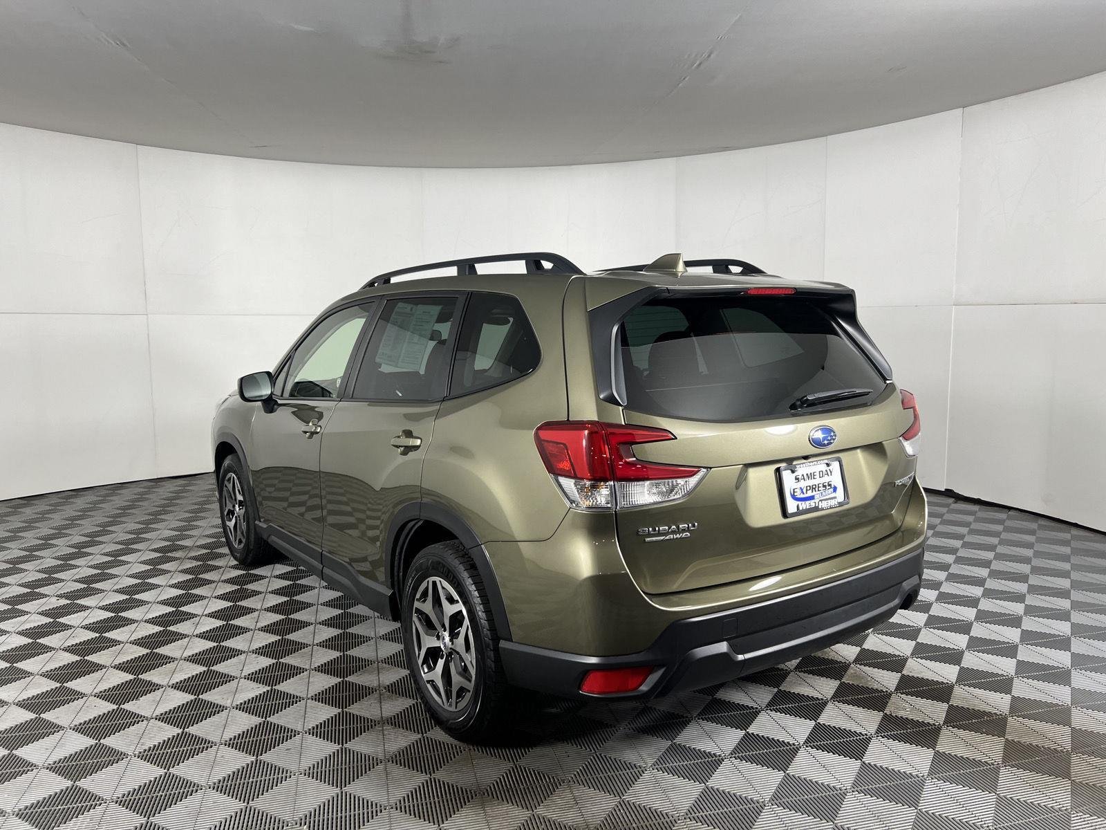 Certified Used 2022 Autumn Green Metallic Subaru Premium image 36