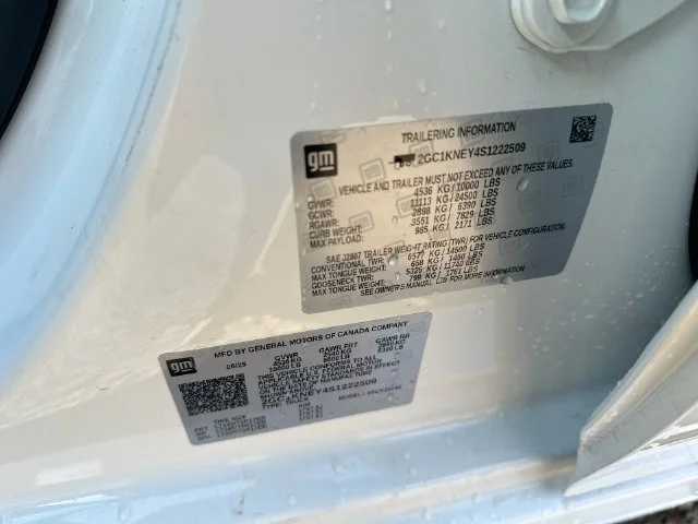 Used 2025 White Chevrolet LT image 38