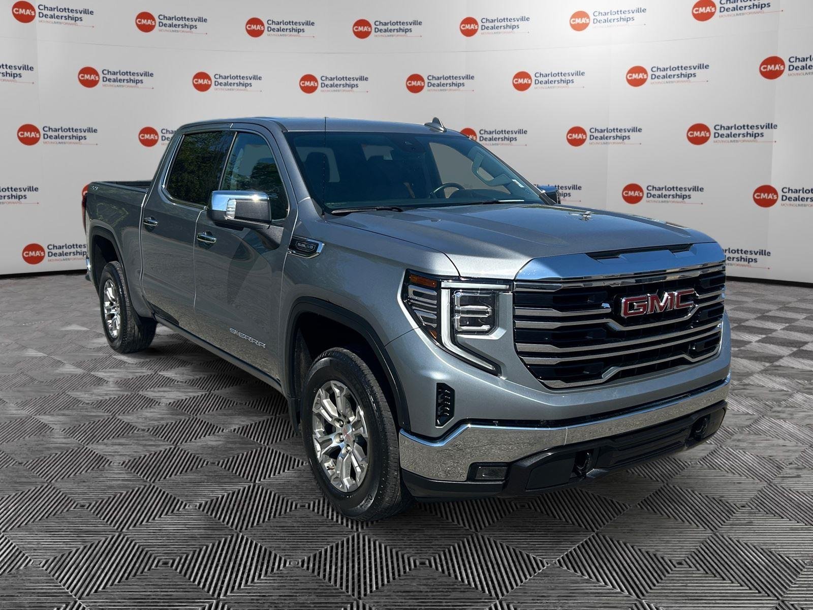 Used 2025 Sterling Metallic GMC SLT image 7