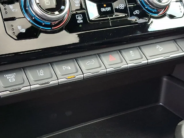 New 2026 Sterling Metallic GMC AT4 image 18