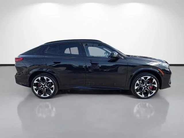 New 2026 Black Sapphire Metallic BMW xDrive28i image 2