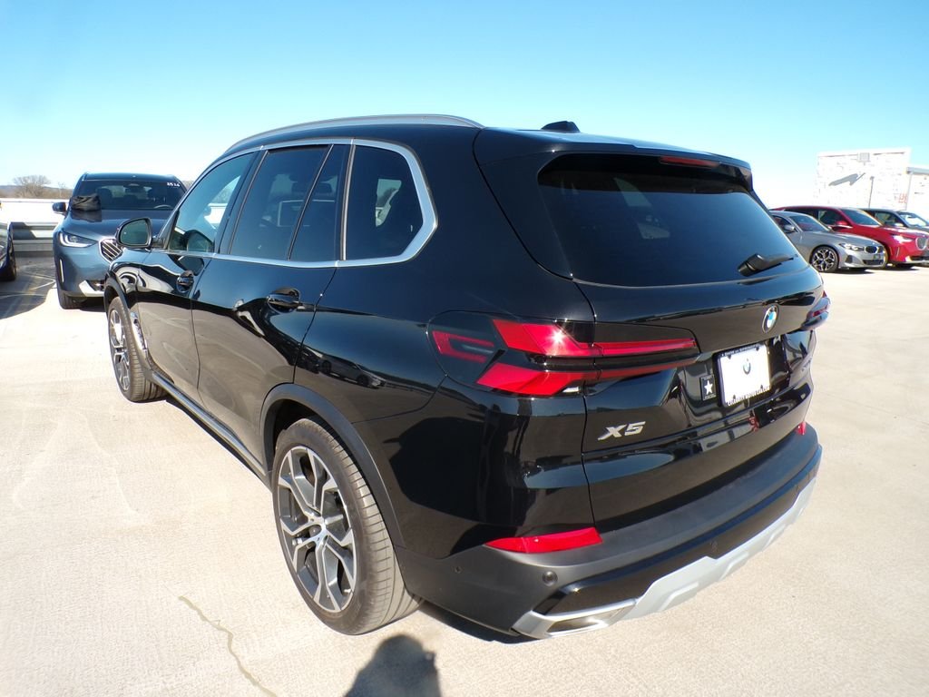 Certified Used 2026 Black Sapphire Metallic BMW xDrive40i image 4