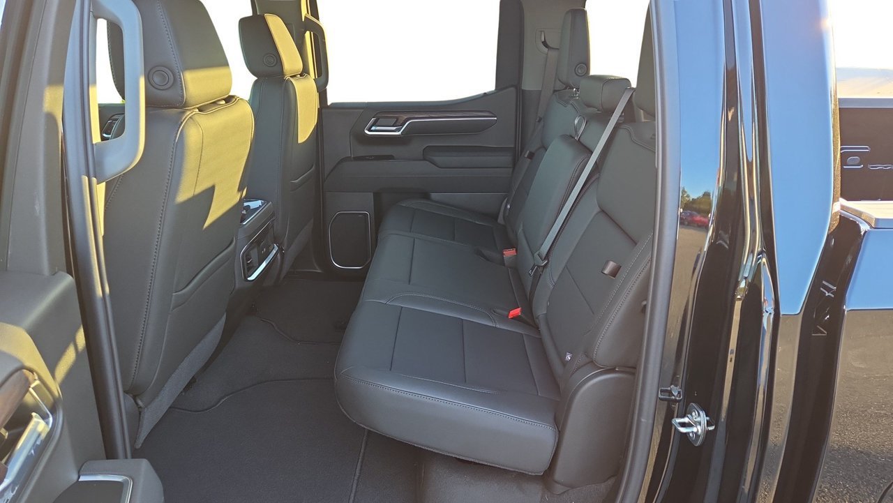 2026 GMC Sierra 1500 SLT - Photo 20