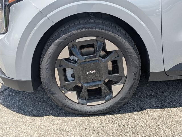 New 2026 Ceramic Silver Kia EX image 12