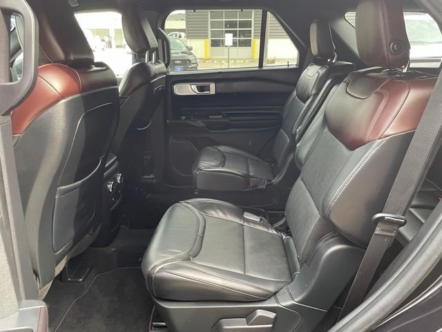 Certified Used 2020 Black Metallic Ford Platinum image 43