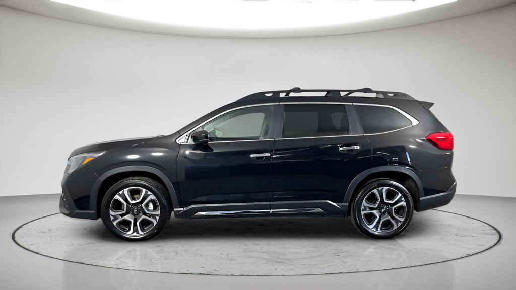 Used 2025 Crystal Black Silica Subaru Touring image 17