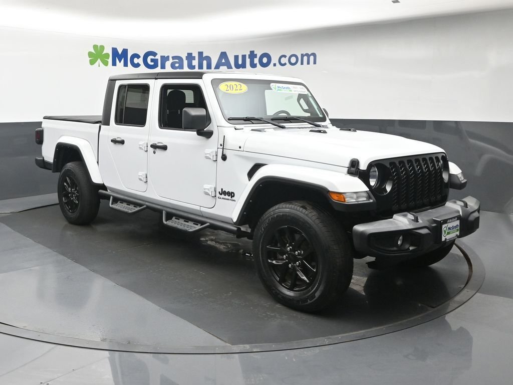 Used 2022 White Jeep Sport image 3