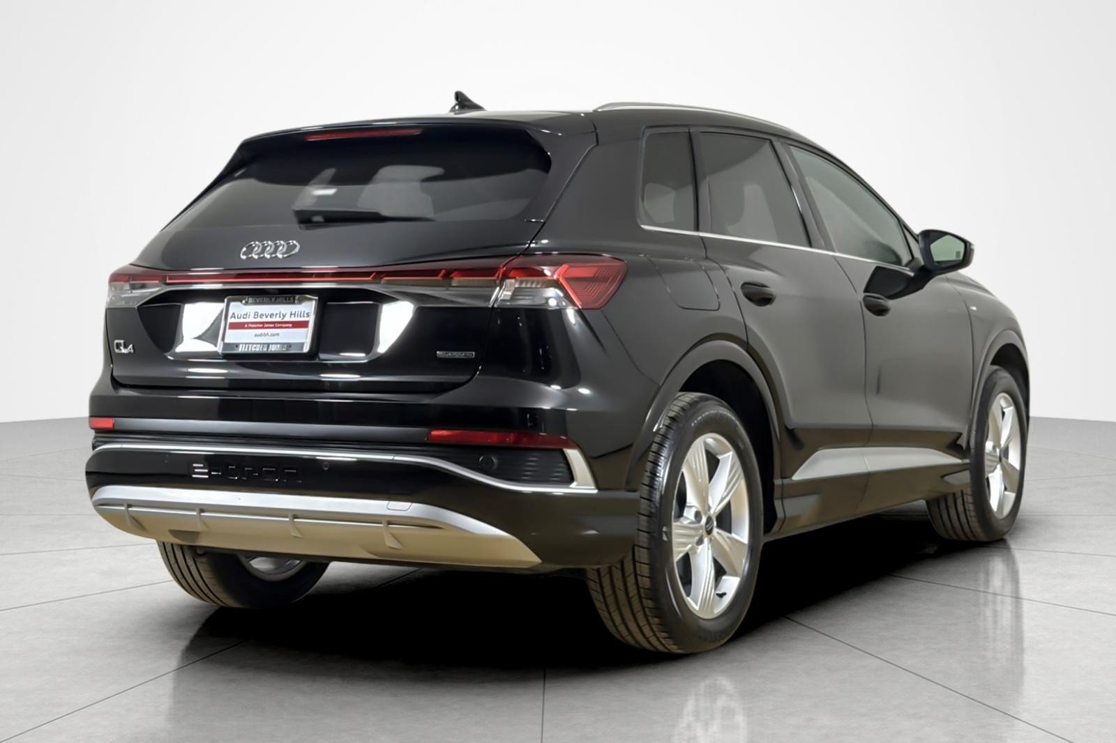 Used 2023 Mythos Black Metallic Audi Premium 50 quattro image 5
