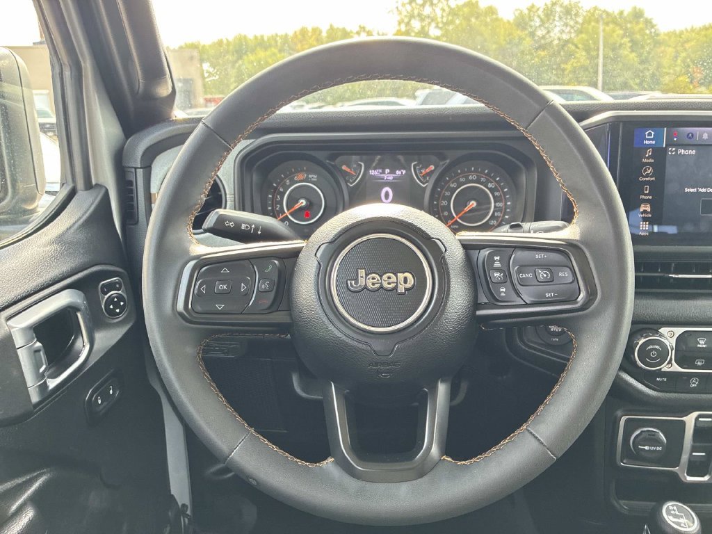 Used 2024 Silver Jeep Sport S image 16