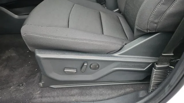 New 2026 Oxford White Ford XLT 4WD image 24