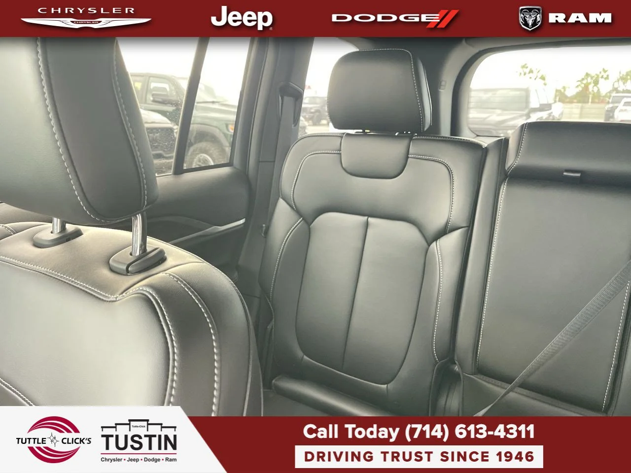 New 2027 High-Gloss Black Paint Jeep Limited image 4