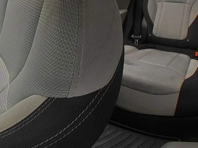 Used 2020 White Subaru Base image 36