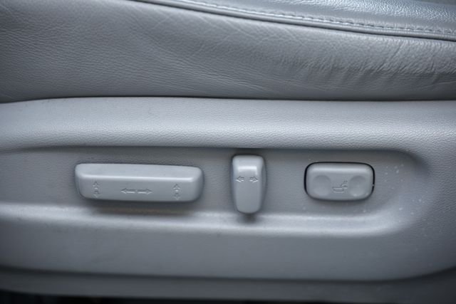 Used 2023 Platinum White Pearl Honda EX-L image 24