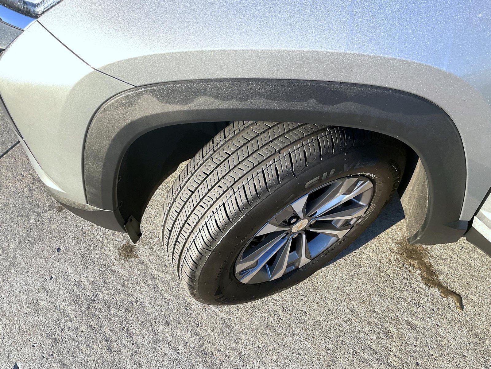 Used 2026 Gray Chevrolet LT image 28