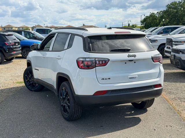 New 2026 Bright White Clear-Coat Exterior Paint Jeep Latitude image 9