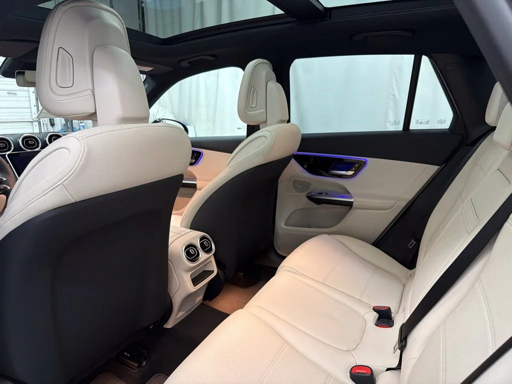 New 2027 Black Mercedes-Benz GLC 300 image 21