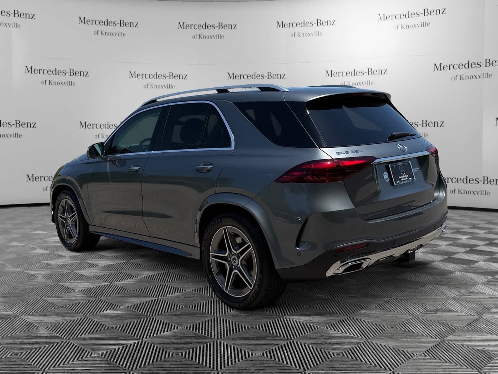 New 2026 Selenite Grey Metallic Mercedes-Benz GLE 350 image 3