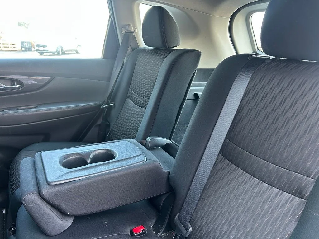 Used 2018 Gray Nissan S image 21