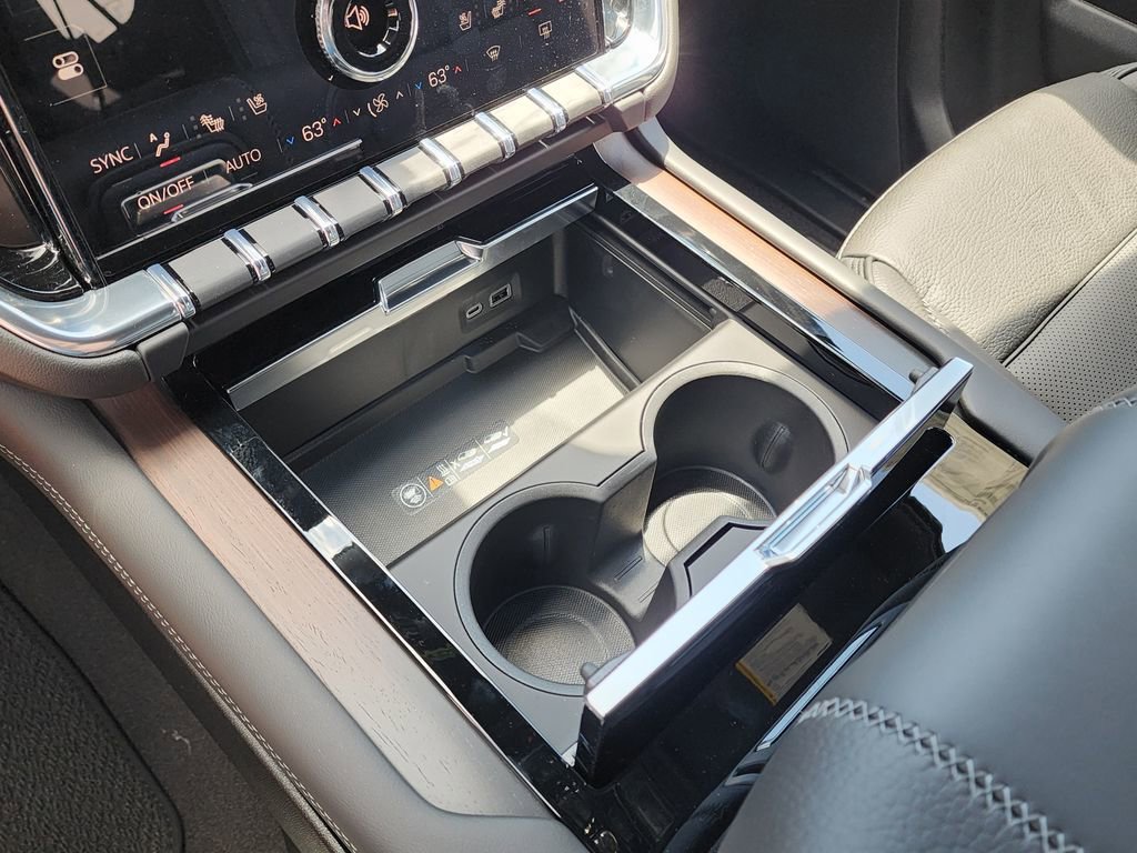 2026 GMC Yukon XL Denali - Photo 36