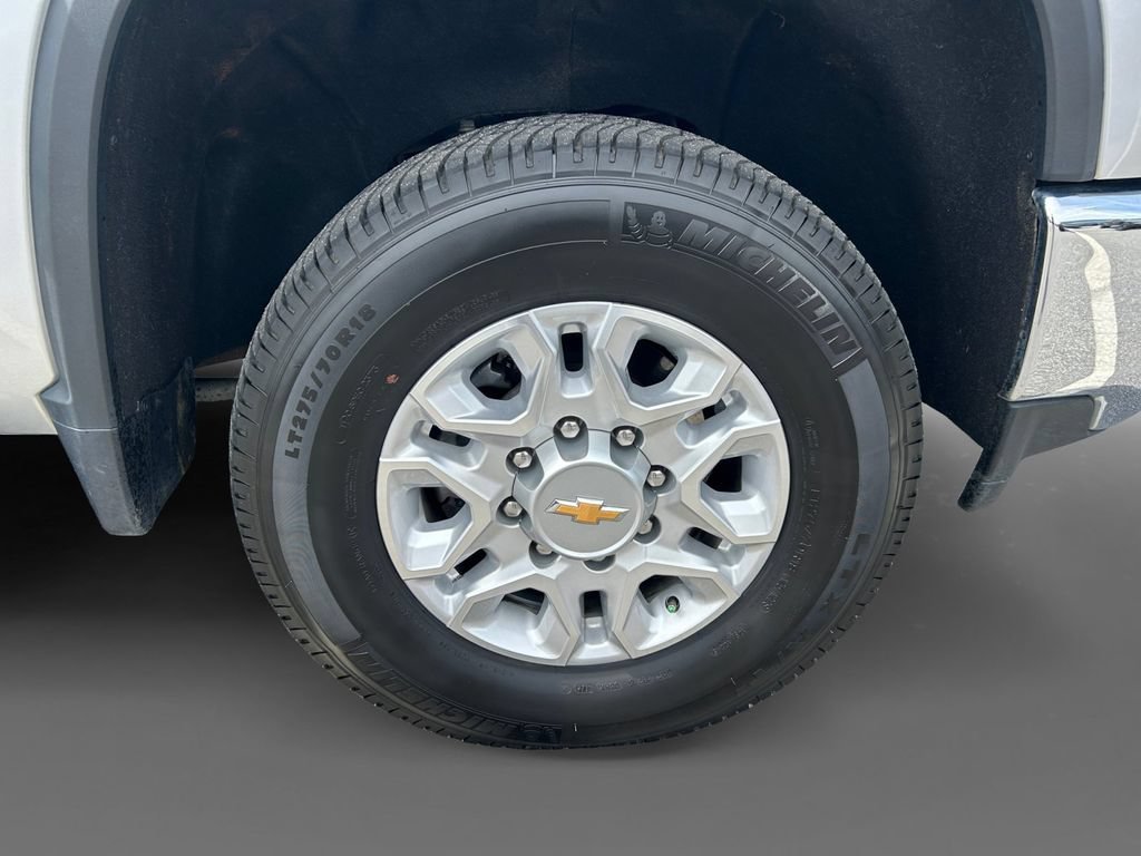 Used 2022 Silver Ice Metallic Chevrolet LTZ image 16