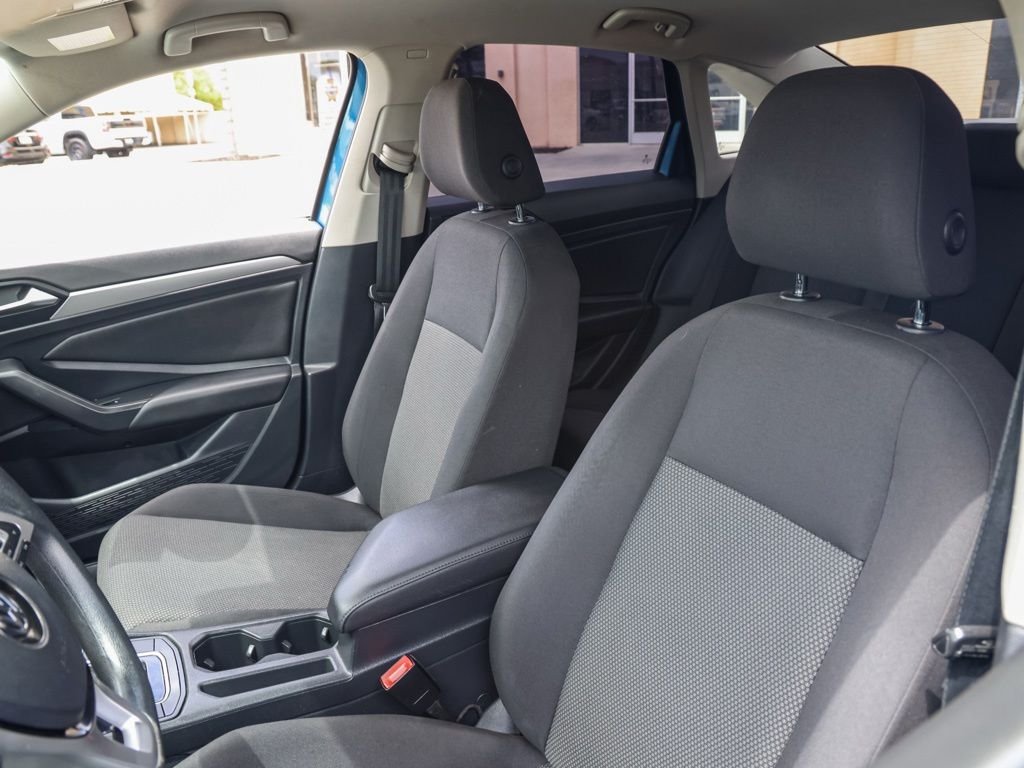 Used 2019  Volkswagen 1.4T SE image 14