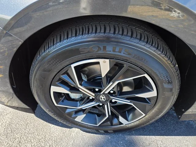 Used 2025 Gray Hyundai SEL image 23