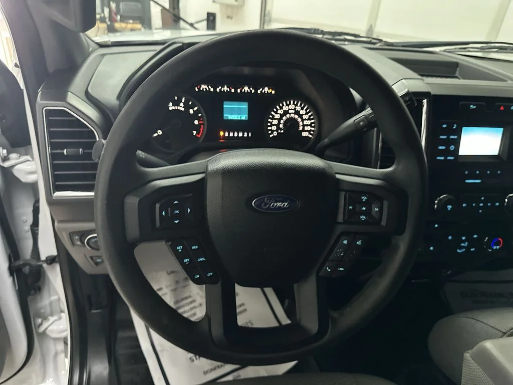Used 2015 White Ford Lariat image 18