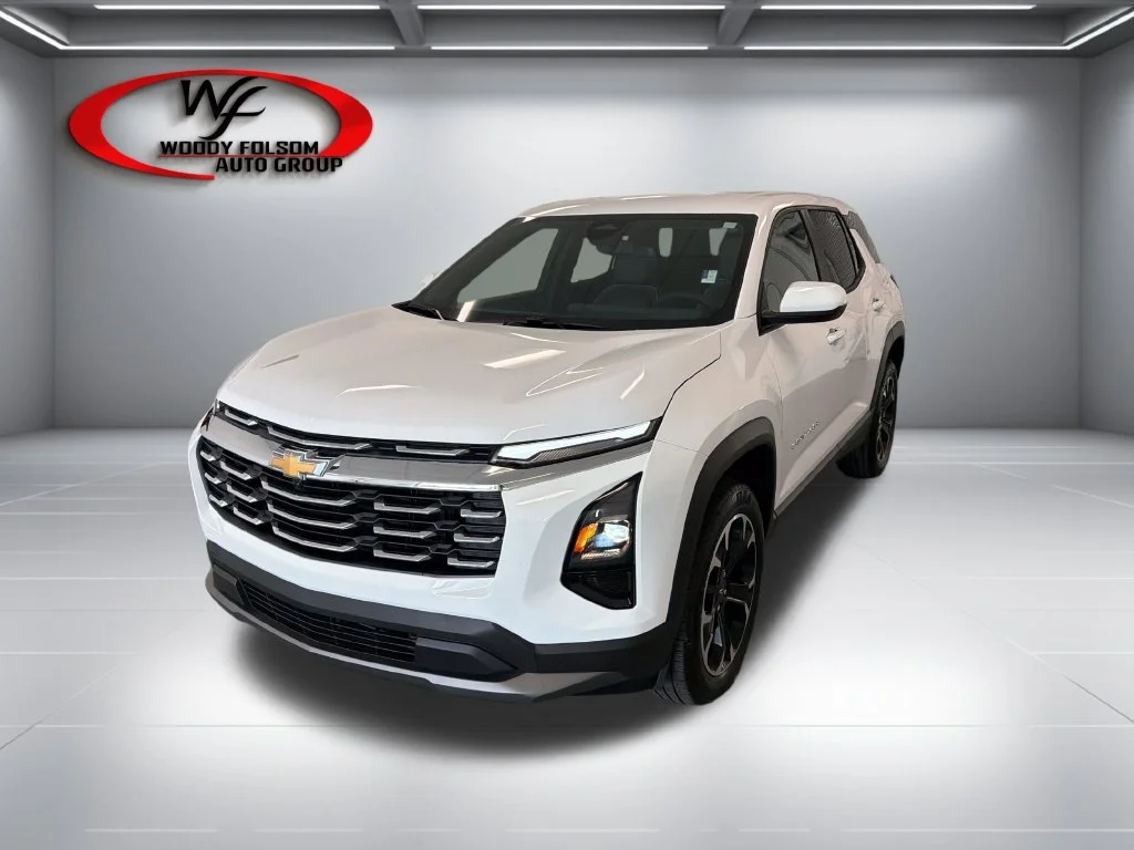 New 2027 Summit White Chevrolet LT image 3