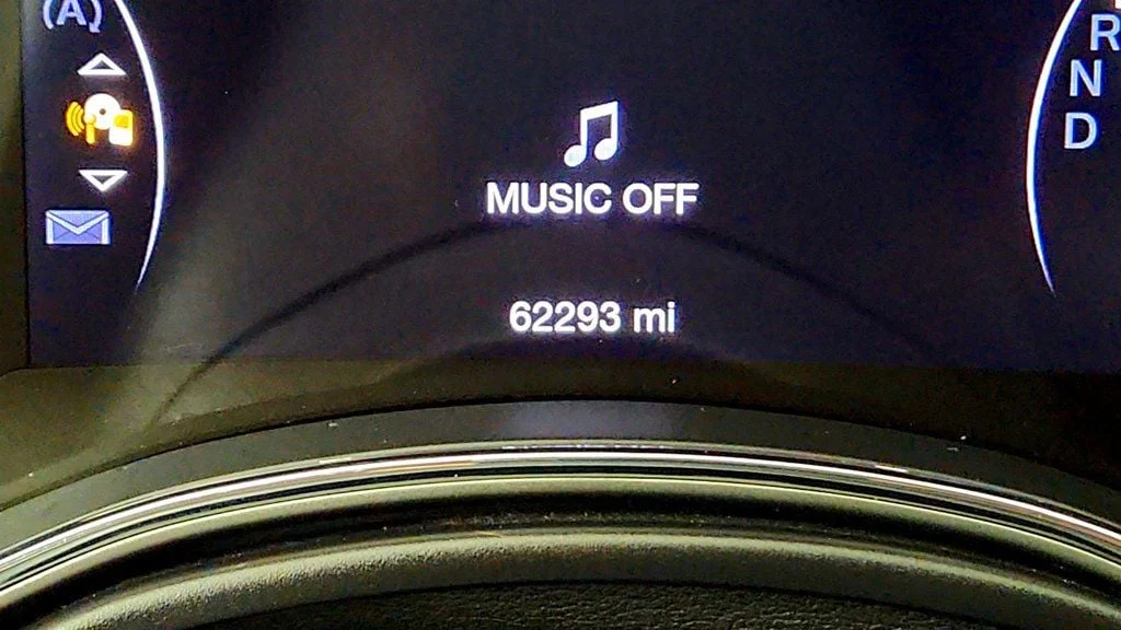 Used 2018 Diamond Black Crystal Pearlcoat Jeep Sterling Edition 4x2 *Ltd Avail* Luxury & Active Safety Groups image 15