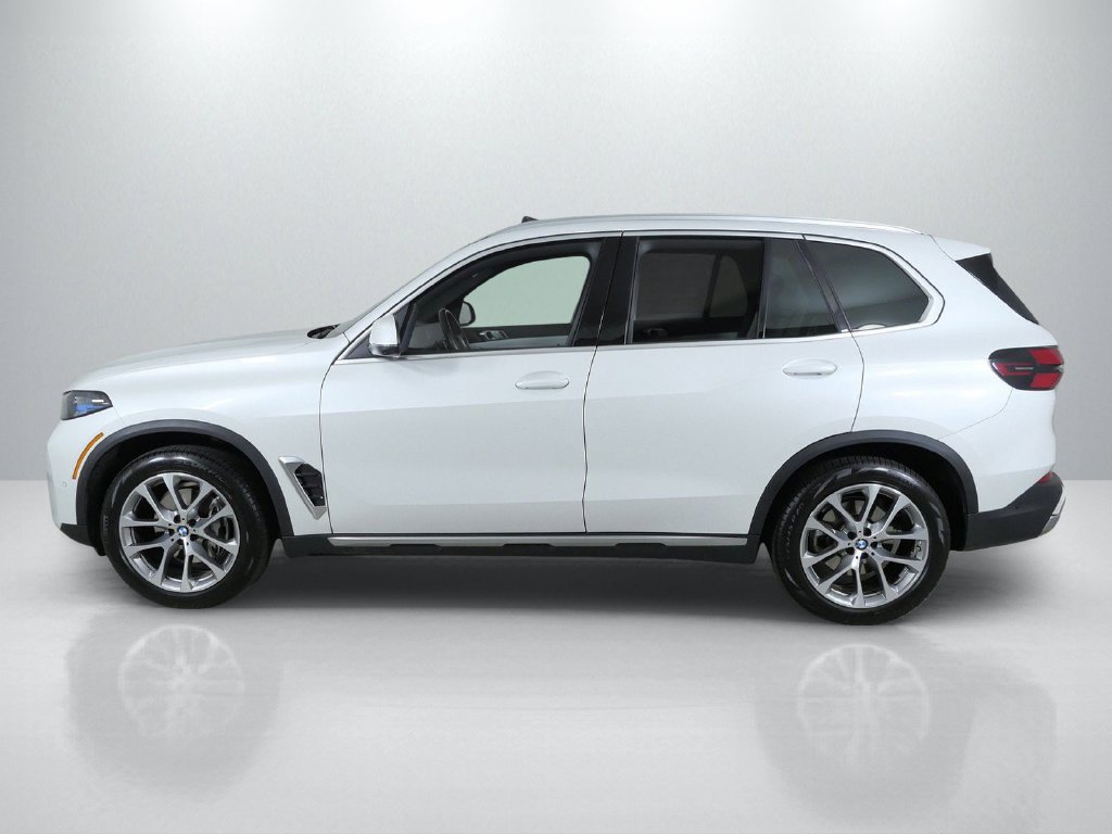 Certified Used 2024 Mineral White Metallic BMW xDrive40i image 18