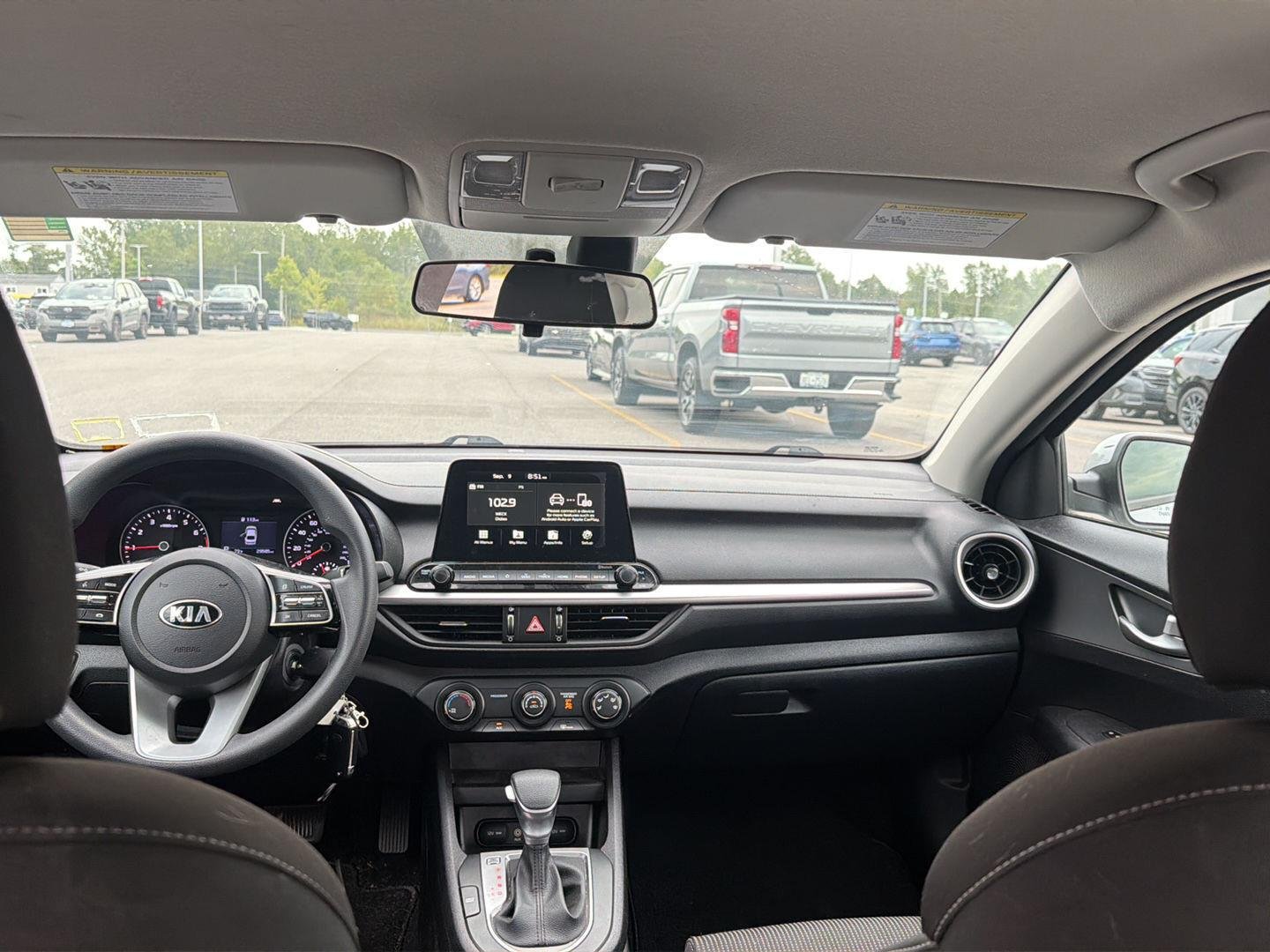 Used 2020 Silky Silver Kia  image 19