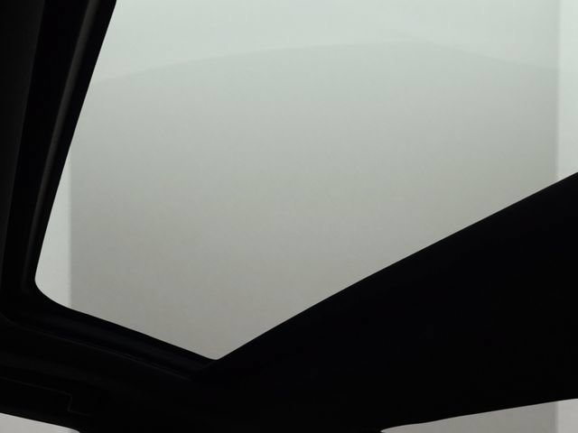 Used 2020 SUMMIT WHITE Cadillac Sport image 8