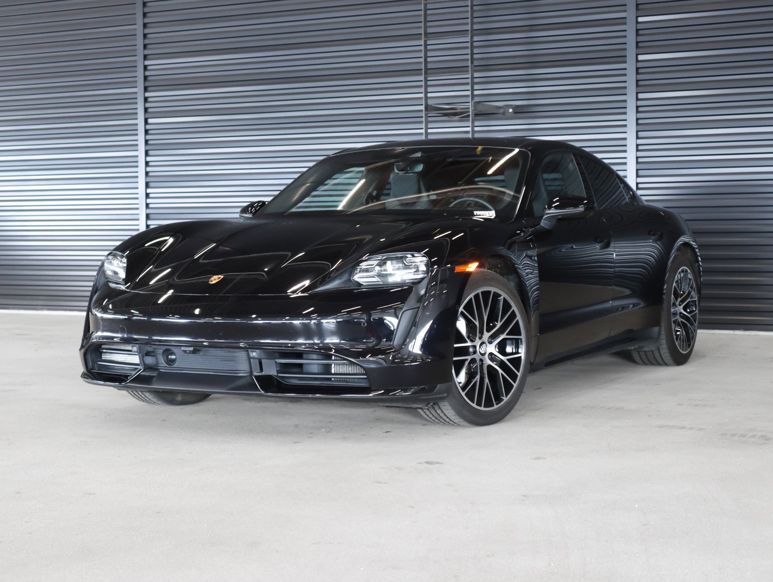 2020 Porsche Taycan Turbo