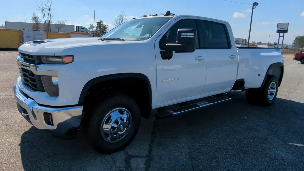 2026 Chevrolet Silverado 3500 HD LT - Photo 54